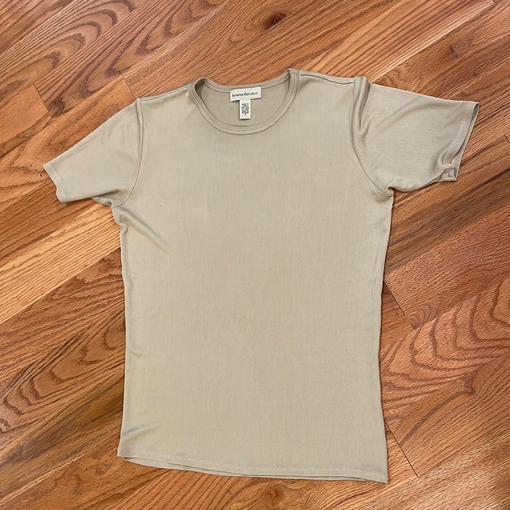 Banana Republic 100% Silk top